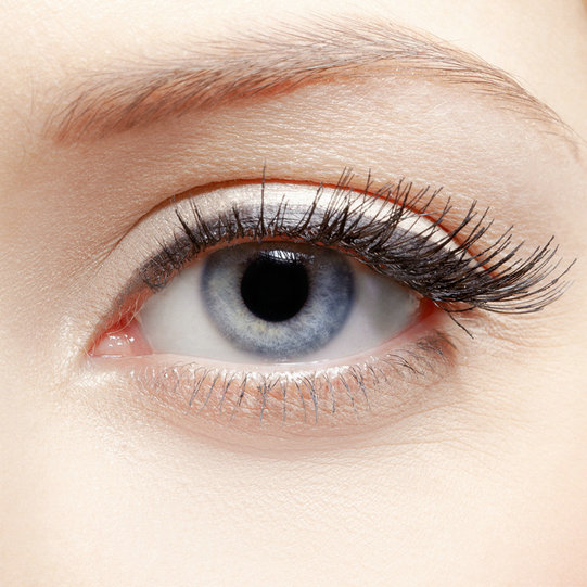眼部有脂肪粒怎么办 去眼部脂肪粒护肤方法