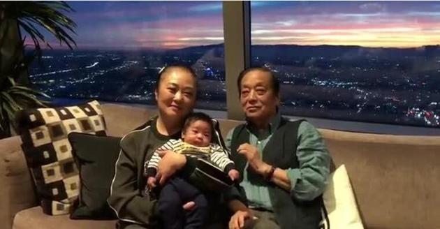 82岁老艺术家韩美林在美宣布喜得贵子：没想到会有这么个儿子