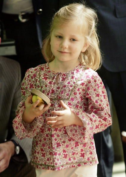 伊丽莎白公主将成为首位比利时女王，颜值爆表成众人焦点！