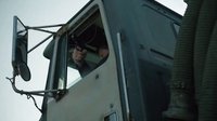 《黑金杀机》片段：卡车荒野公路被劫