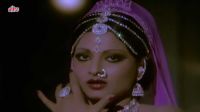 印度电影歌舞：印度性感舞后Rekha曼妙古典舞蹈 Do Anjaane 1976