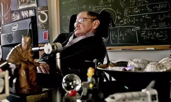 英国著名物理学家霍金去世享年76岁 生前最后一条微博回复了王俊凯